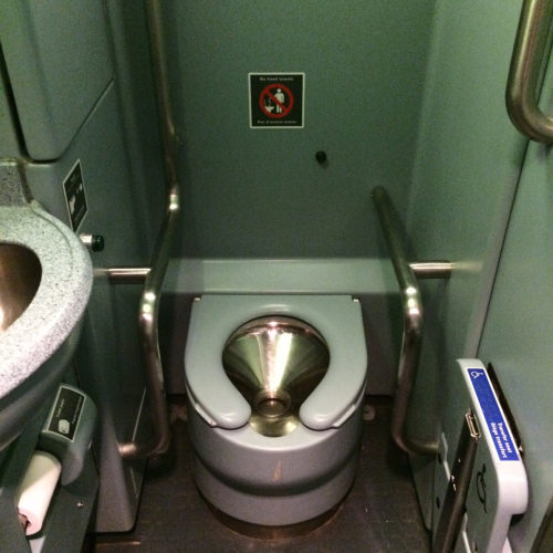 train-toilet